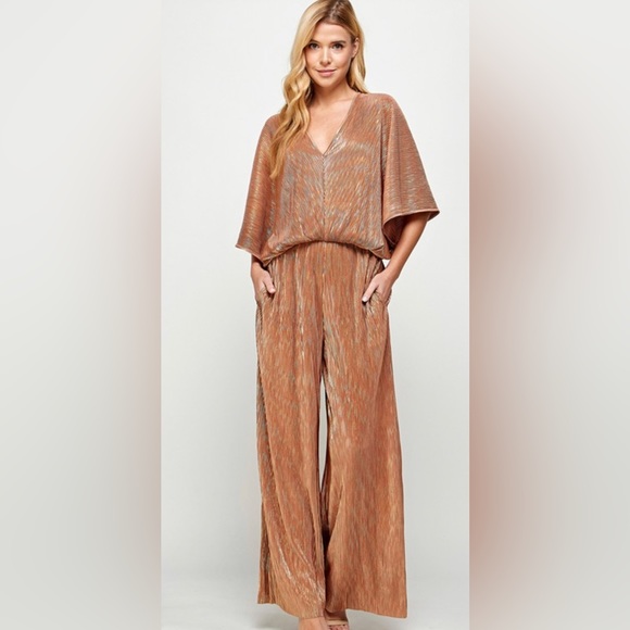 Gold, Metallic, Curvy Plus Size Jumpsuit, NWT 2XL and 3XL - Picture 2 of 7